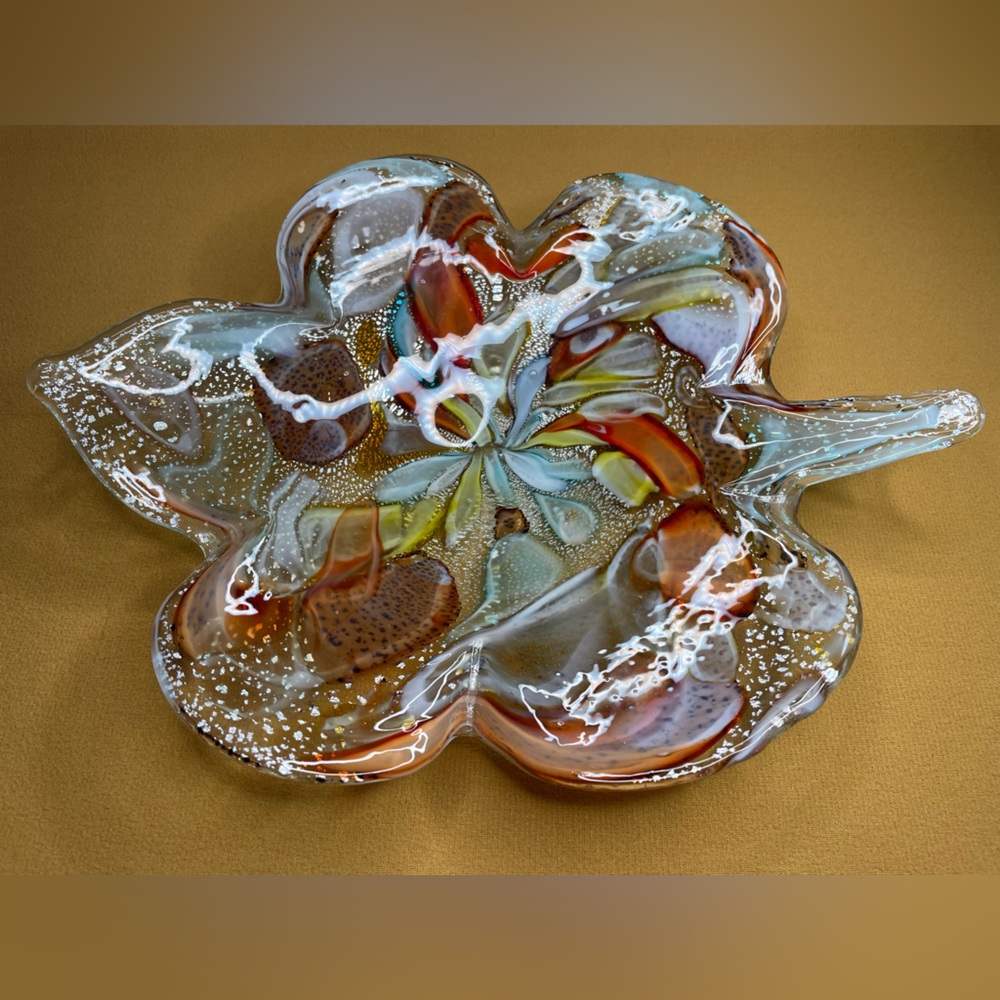 Vintage Venetian Murano art glass leaf shape bowl / dish